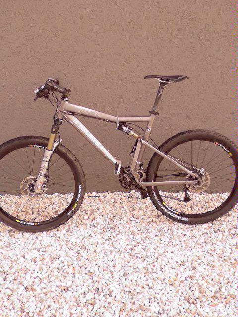 Decathlon 9.3 2005 - ...