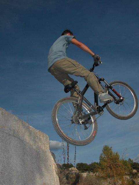 carri�re de baulieu - killer kinder - biking66.com